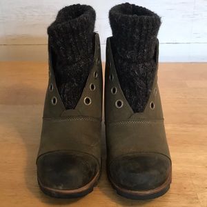 Adorable green Sorel booties